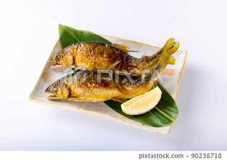 Image of grilled sweetfish with salt 90238718
