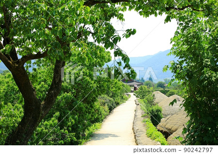 Spring countryside scenery, Nagan-eupseong 90242797