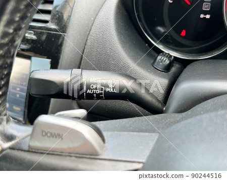 雨刮桿向上 雨刮桿向上 90244516