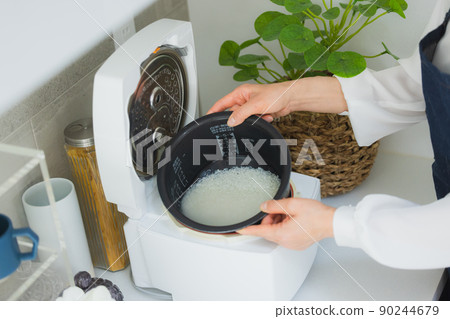 Sharpen rice Cook rice Sharpen rice Cook rice 90244679