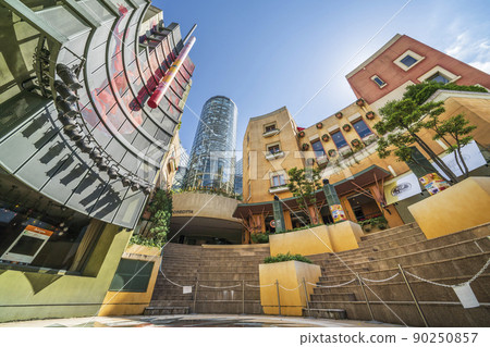 The cityscape of La Cittadella, a complex commercial facility in front of Kawasaki Station [Kanagawa Prefecture, Kawasaki City] 90250857