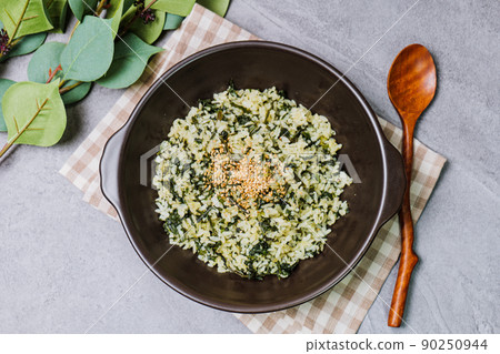 黑碗裡的韓國菜 gondrenamulbap 菜 黑碗裡的韓國菜 gondrenamulbap 菜 90250944