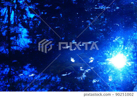 Color flow, river, transparent, transparent (registered in May 2022) Color flow, river, transparent, transparent (registered in May 2022) 90251002