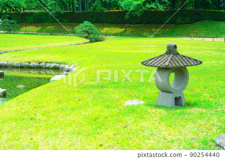 [Three Great Gardens of Japan] Special Place of Scenic Firefly Lantern and Korakusui, the symbol of Korakuen 3 Kita-ku, Okayama City, Okayama Prefecture 90254440