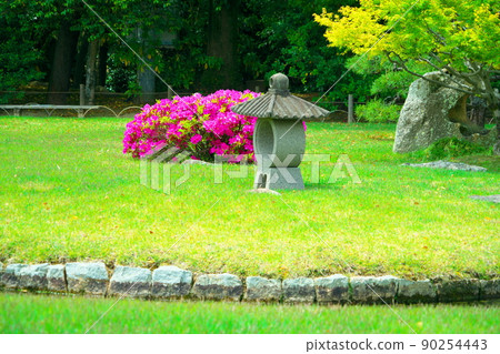 【日本三大庭園】後樂園的象徵燈籠、曲水、杜鵑花的特別場所岡山縣岡山市北區3 【日本三大庭園】後樂園的象徵燈籠、曲水、杜鵑花的特別場所岡山縣岡山市北區3 90254443