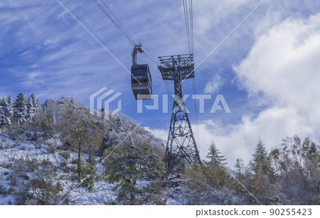 View from Shin-Hotaka Ropeway Autumn Leaves Ropeway Hotaka Mountain Range Snow Mountain Snow Scenery View from Shin-Hotaka Ropeway Autumn Leaves Ropeway Hotaka Mountain Range Snow Mountain Snow Scenery 90255423