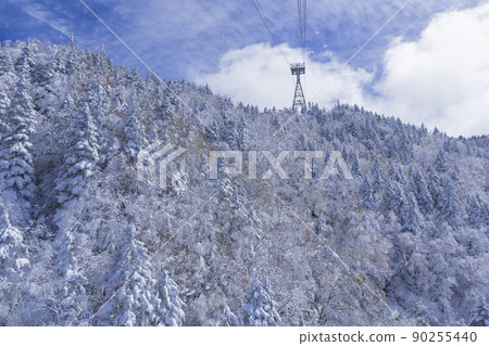 View from Shin-Hotaka Ropeway Autumn Leaves Ropeway Hotaka Mountain Range Snow Mountain Snow Scenery 90255440