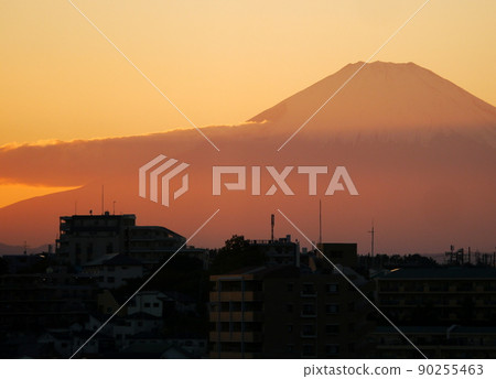 From the window on the 7th floor of Mt. Fuji Hospital with a 600mm super telephoto lens From the window on the 7th floor of Mt. Fuji Hospital with a 600mm super telephoto lens 90255463