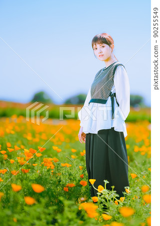 著名罌粟田中可愛的女模特肖像 著名罌粟田中可愛的女模特肖像 90255549