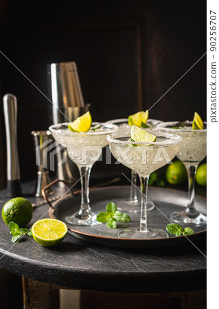 Margarita cocktail with lime Margarita cocktail with lime 90256707
