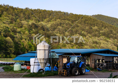 Dairy land in Iwate prefecture, famous for its scenery, houses, and old folk houses. 90258031