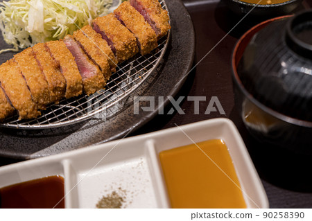 A very popular beef cutlet in a store where you can line up 90258390