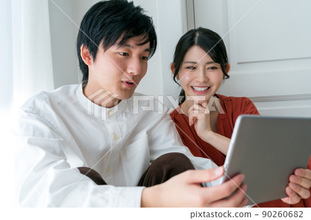 couple, person, digital tablet 90260682