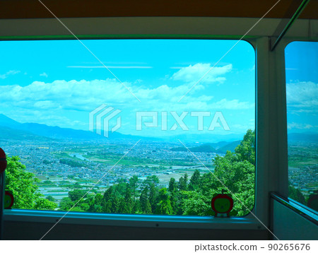 View of Japan's three major train windows from Obasute Station Zenkojidaira and Obasute Tanada View of Japan's three major train windows from Obasute Station Zenkojidaira and Obasute Tanada 90265676