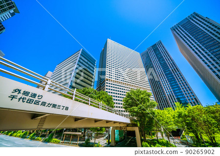 東京的東京城市景觀,霞關摩天大樓的景色 東京的東京城市景觀,霞關摩天大樓的景色 90265902
