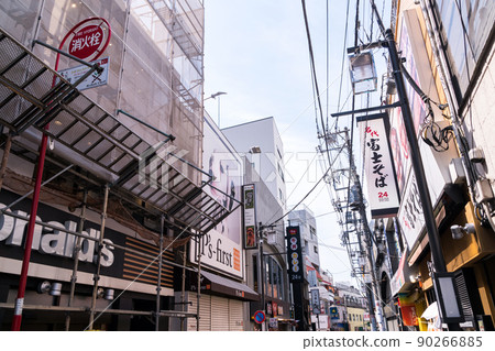 Shimokitazawa Station Cityscape on the east side of the station Spring Sky Keio Inokashira Line / Odakyu Odawara Line Setagaya-ku, Tokyo 90266885