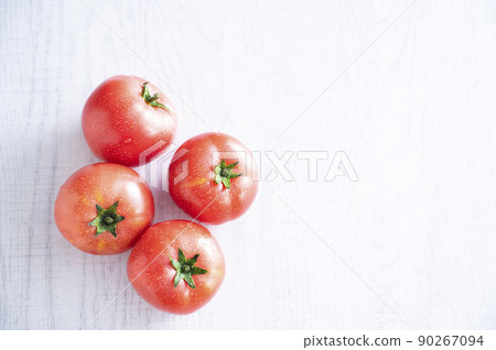 Ripe tomatoes Ripe tomatoes 90267094