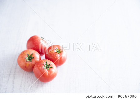 Ripe tomatoes Ripe tomatoes 90267096