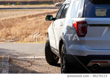 中型SUV 90270115