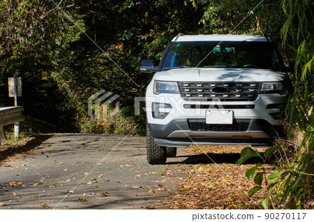 中型SUV 90270117