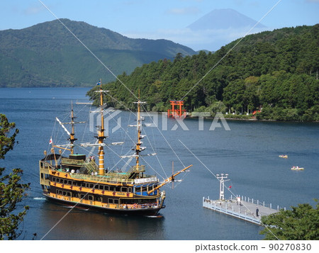 Hakone Lake Ashi Pirate Ship Mt. Fuji 90270830