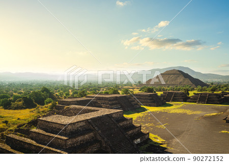 Pyramid of sun in Teotihuacan, UNESCO World Heritage site of mexico 90272152