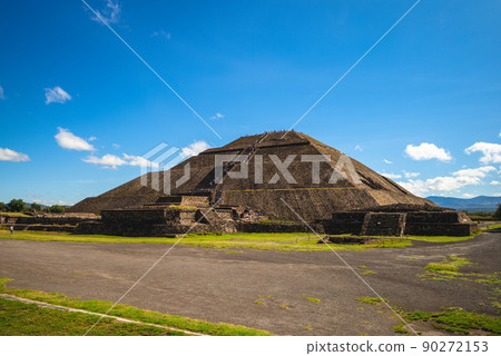 Pyramid of sun in Teotihuacan, UNESCO World Heritage site of mexico 90272153