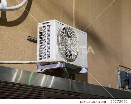 Outdoor unit of air conditioner Outdoor unit of air conditioner 90272661