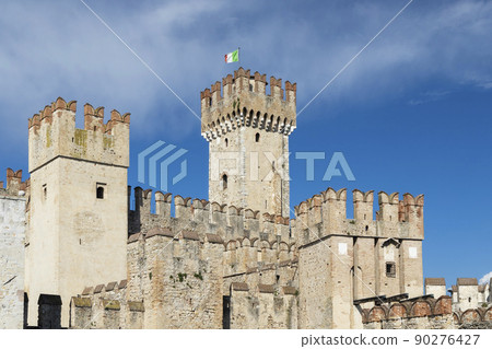 Sirmione castle, Lake Garda, Lombardy region, Italy Sirmione castle, Lake Garda, Lombardy region, Italy 90276427