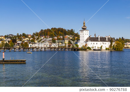 Gmunden castle on lake, Austria 90276788