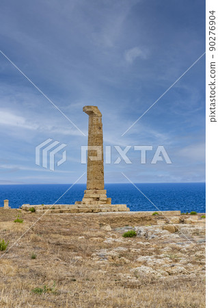 Capo Colonna, Temple of Hera Lacinia near Crotone, Calabria, Italy 90276904