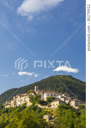 Scanno, National Park of Abruzzo, Province of L'Aquila, region of Abruzzo, Italy Scanno, National Park of Abruzzo, Province of L'Aquila, region of Abruzzo, Italy 90276912