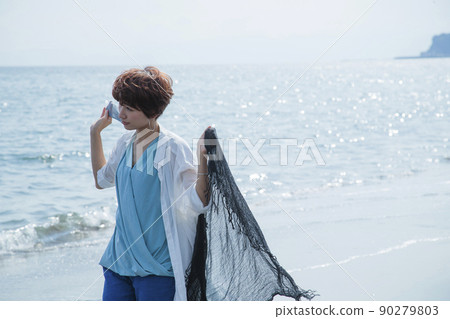 Sea picnic women outdoor sandy beach trip 90279803