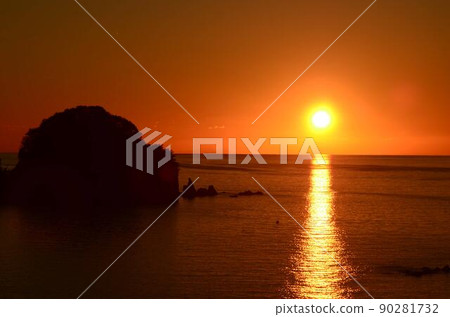 高知達摩日落 90281732