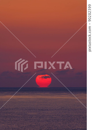 日南海岸的黎明 日南海岸的黎明 90282399