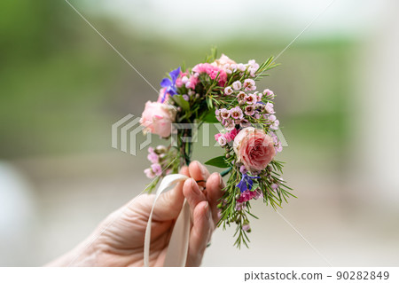 preparing flowers for the wedding celebration for the bride, mothers and witness 90282849