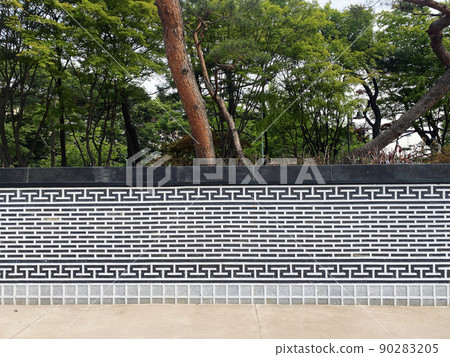 Dam, fence, Korean traditional fence, traditional pattern Dam, fence, Korean traditional fence, traditional pattern 90283205