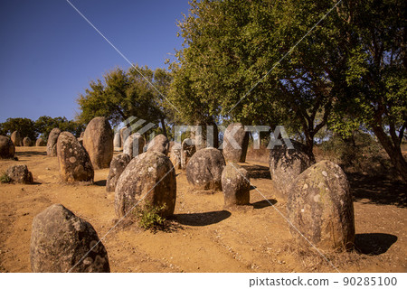 PORTUGAL ALENTEJO EVORA CROMLECH PORTUGAL ALENTEJO EVORA CROMLECH 90285100