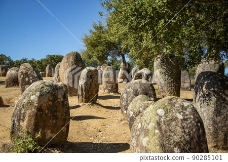PORTUGAL ALENTEJO EVORA CROMLECH PORTUGAL ALENTEJO EVORA CROMLECH 90285101