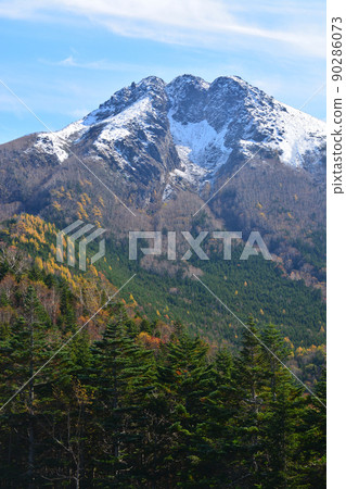 Mt. Nikko-Shirane covered with snow Mt. Nikko-Shirane covered with snow 90286073