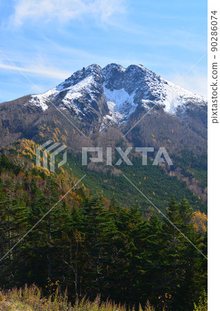 Mt. Nikko-Shirane covered with snow Mt. Nikko-Shirane covered with snow 90286074