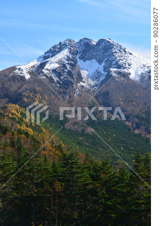 Mt. Nikko-Shirane covered with snow Mt. Nikko-Shirane covered with snow 90286077