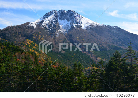 Mt. Nikko-Shirane covered with snow Mt. Nikko-Shirane covered with snow 90286078