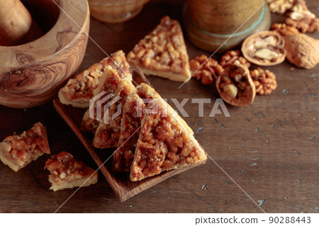 Cookies with walnuts and honey. 90288443