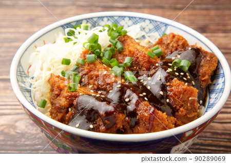 Miso pork cutlet on rice Miso pork cutlet on rice 90289069