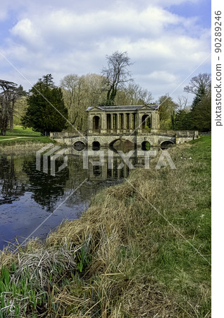 Octagon Lake and Palladian Bridge in Stowe Octagon Lake and Palladian Bridge in Stowe 90289246