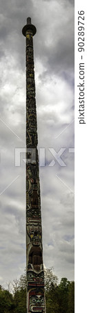 Totem Pole in Windsor Great Park, Windsor, UK 90289726