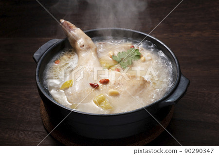 Samgyetang soup with chicken peach 90290347