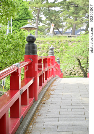 Okazaki Castle (Shinkyo Bridge over the Dragon Castle Moat) Okazaki Castle (Shinkyo Bridge over the Dragon Castle Moat) 90293807