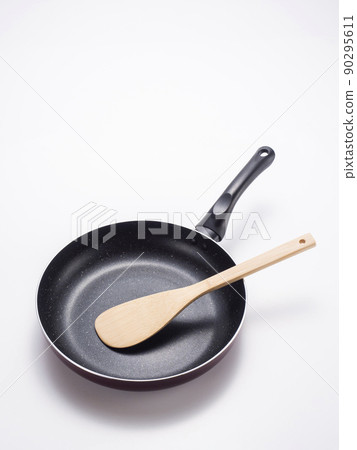 IH compatible frying pan and spatula 90295611
